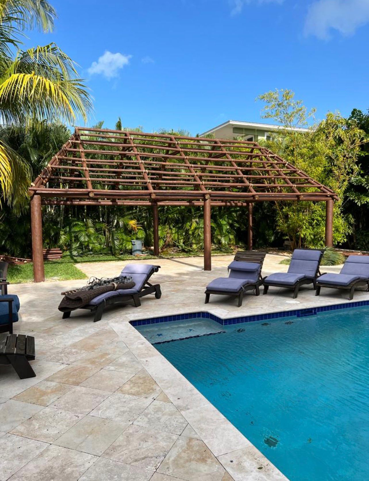 Tiki Hut Construction